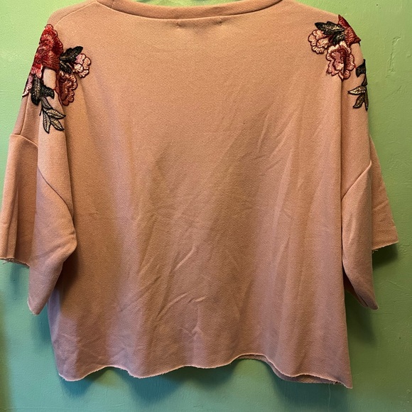NWOT Dusty Rose Cropped Sweatshirt - Picture 4 of 5